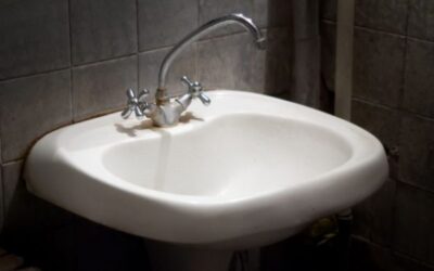 Three Signs it’s Time to Replace Your Plumbing Fixtures